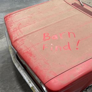 Barn-Find-1965-Valiant001.jpg