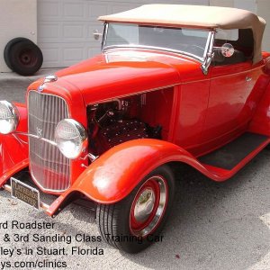 1932-Ford-RRoadster001.jpg