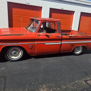 Truck001.jpg