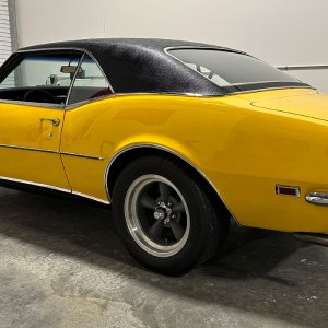 1968yellowCamaro007.jpg