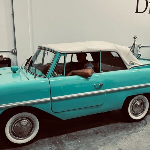 1964Amphicar001.jpg