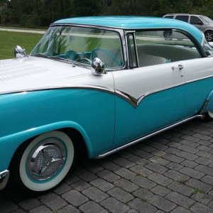 1955_Crown_Vic_01.jpg