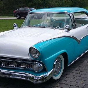 1955_Ford_Vicky_001.jpg
