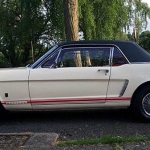 London-Class-1965-Ford-Mustang.jpg