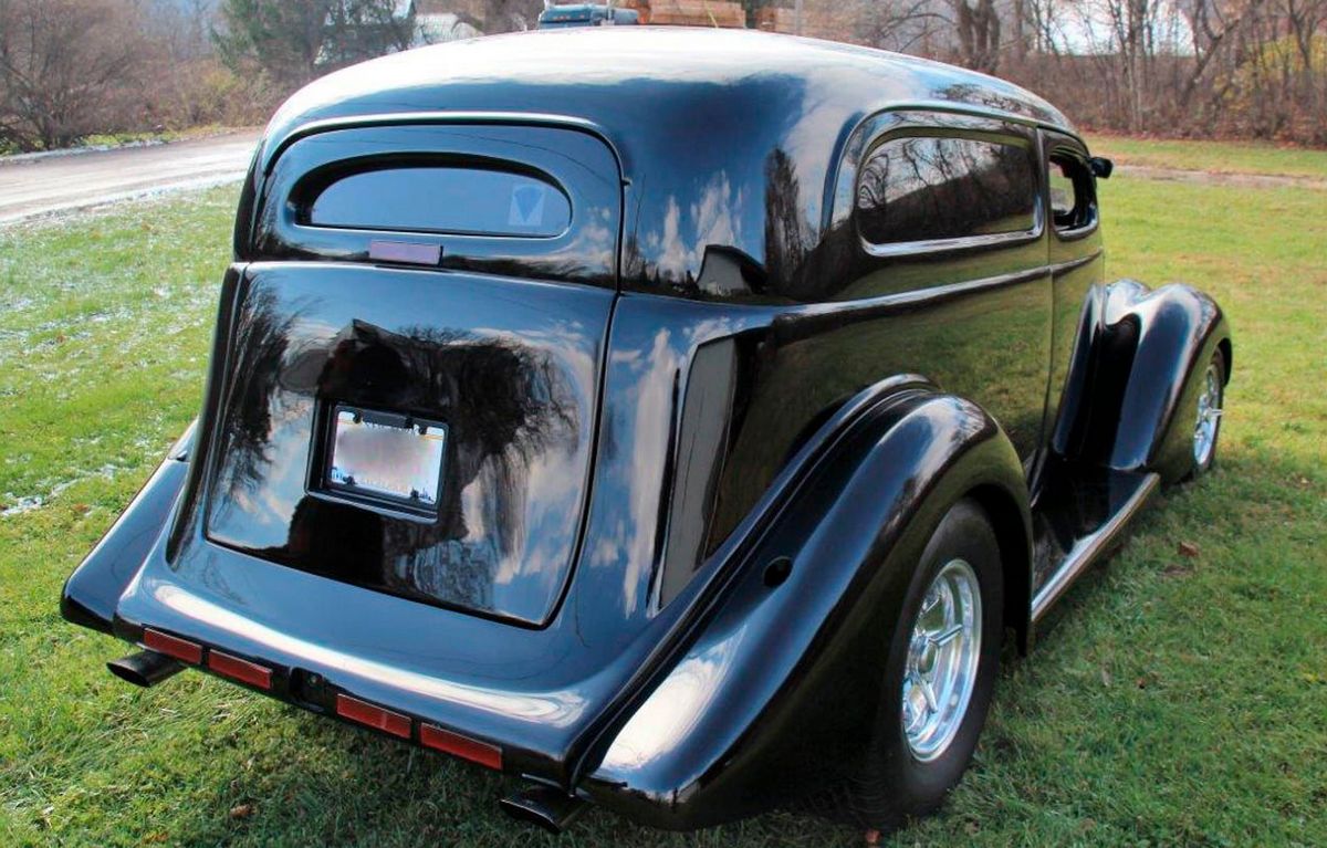 1937FordFastback002.jpg