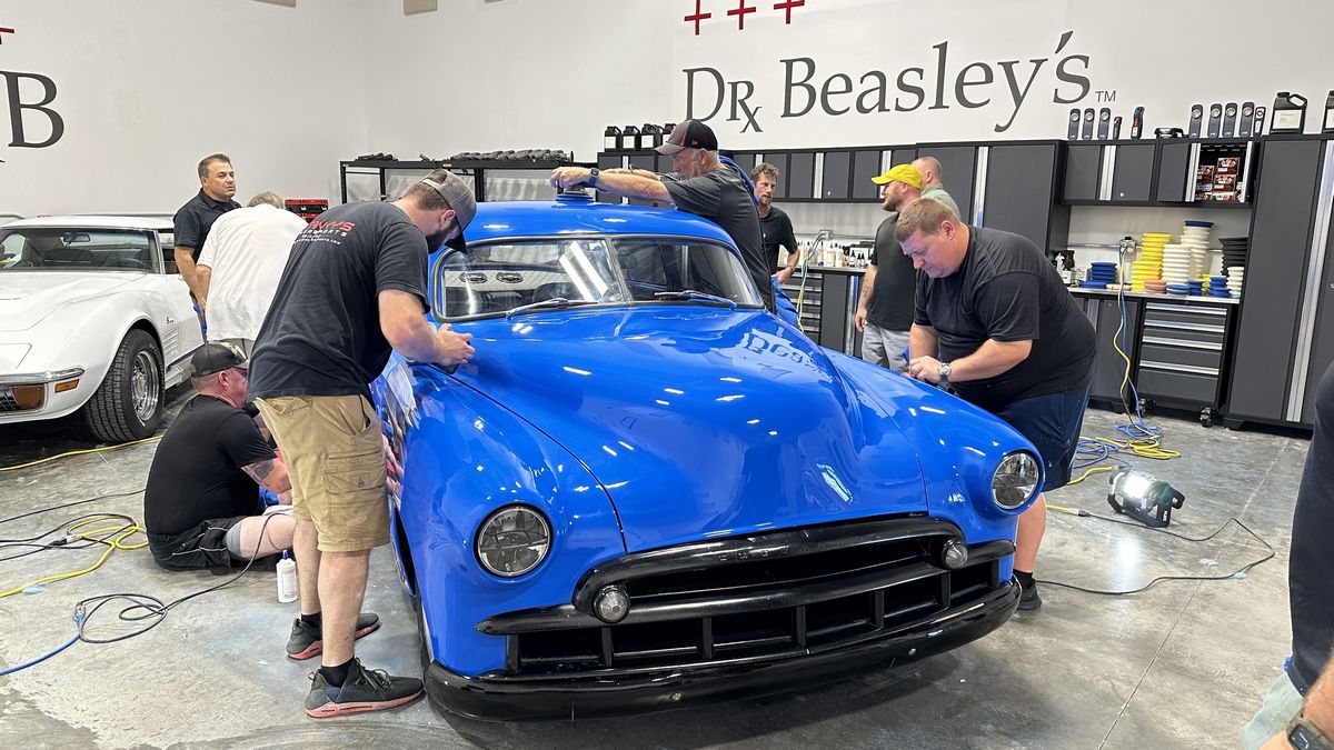 1949-Chevy-Sanding073.JPG