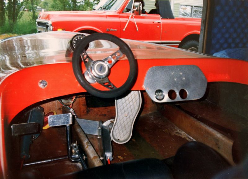 1970_Sanger_V_-Drive-Drag_Boat_010.jpg