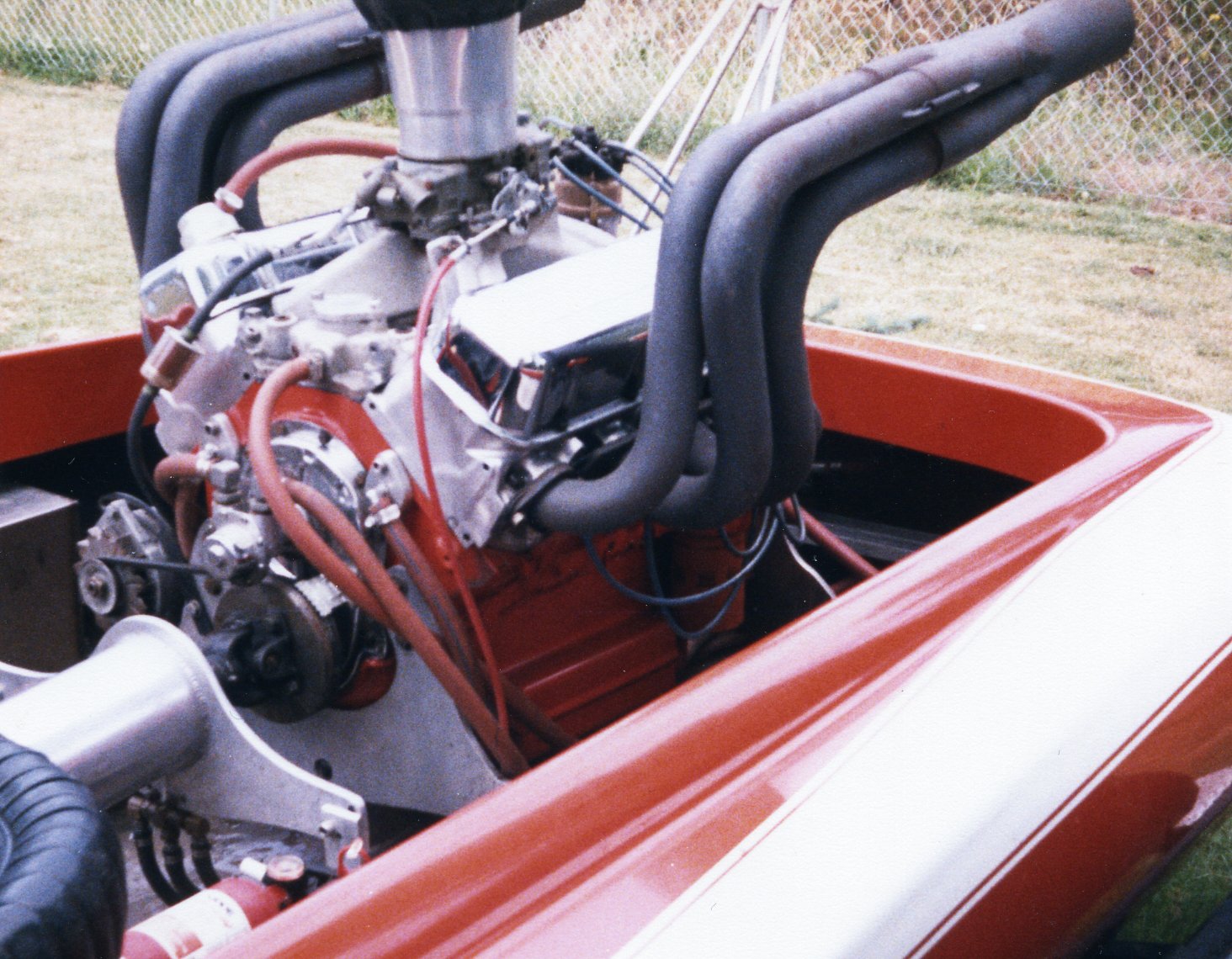 1976-Dick-Hagans-Schiada- Drag-Boat-427-Engine-With-Corvette-Alluminum-Heads.jpg