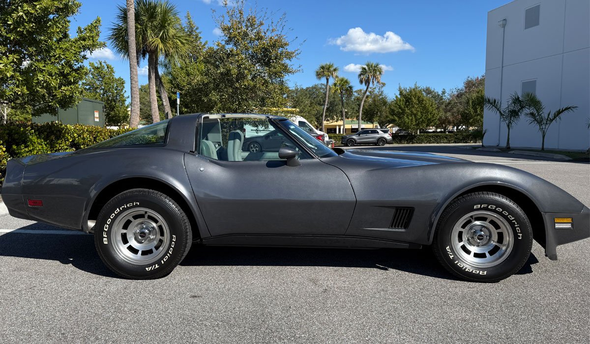 1981-Corvette001.jpg