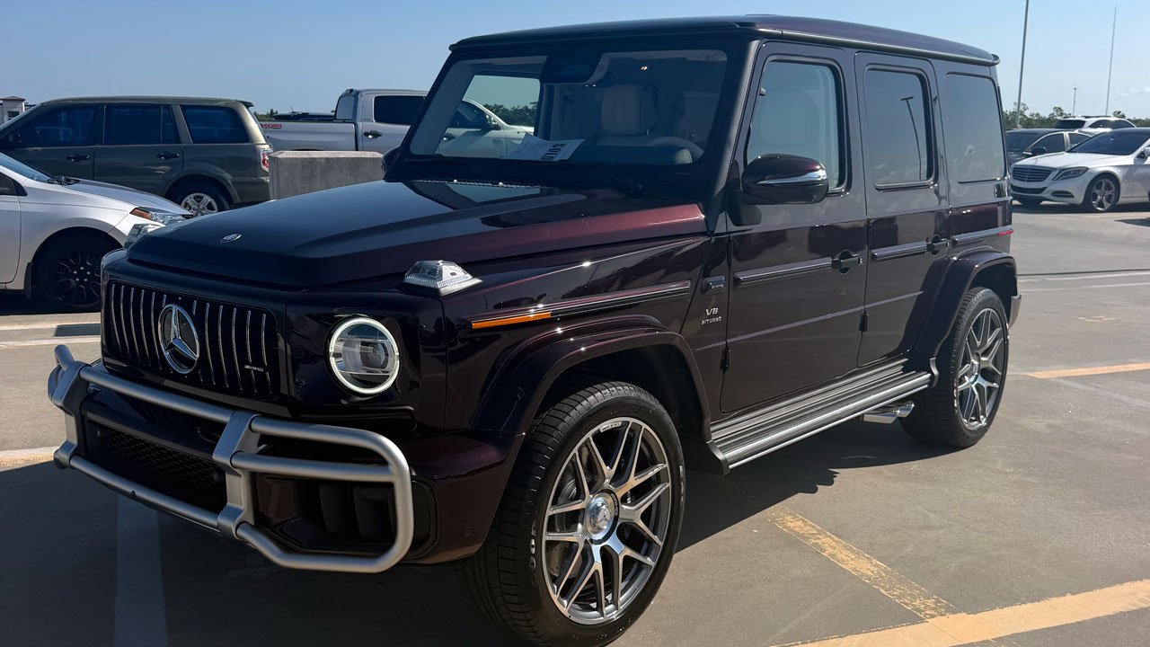 2027-AMG-G-63-Rubellite-Red.001.jpg