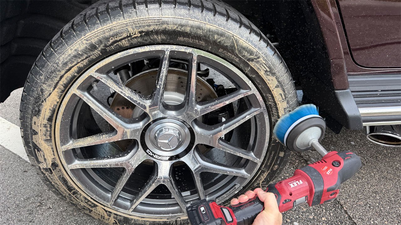 Machine-Clean-Tires-Mike-Phillips.jpg