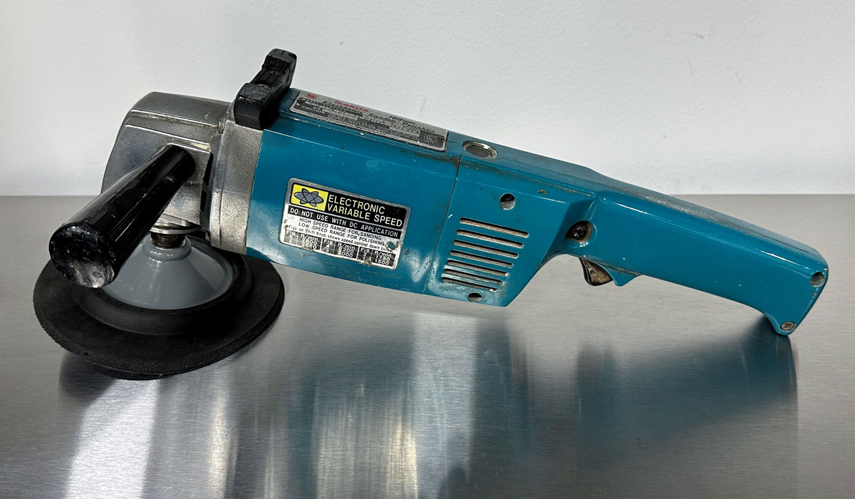 Makita-9207-SPC-Rotary-Polisher001.jpg